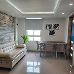 Apartamento Moderno El Laguito Junto Al Mar 705