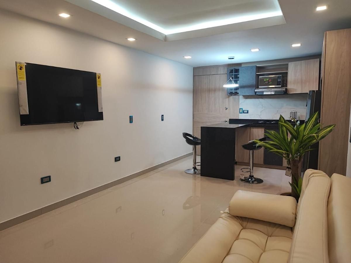 Apartamento Moderno El Laguito Junto Al Mar 705 *