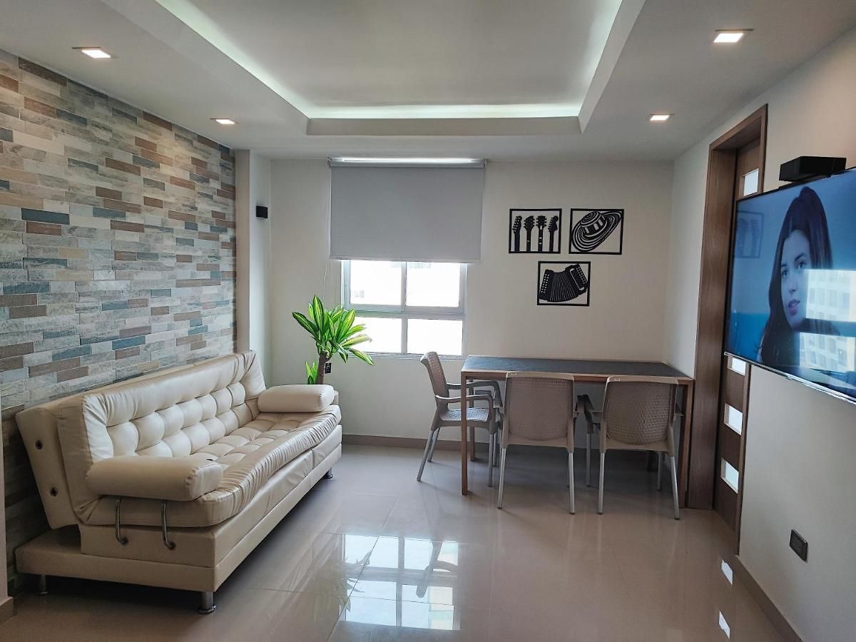 Apartamento Moderno El Laguito Junto Al Mar 705 *