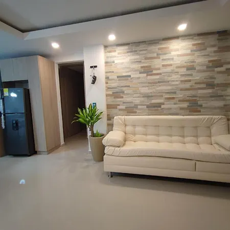 Apartment Moderno El Laguito Junto Al Mar 705 *