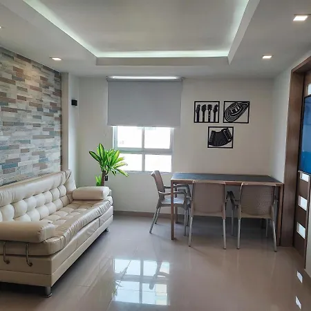 Apartment Moderno El Laguito Junto Al Mar 705 *