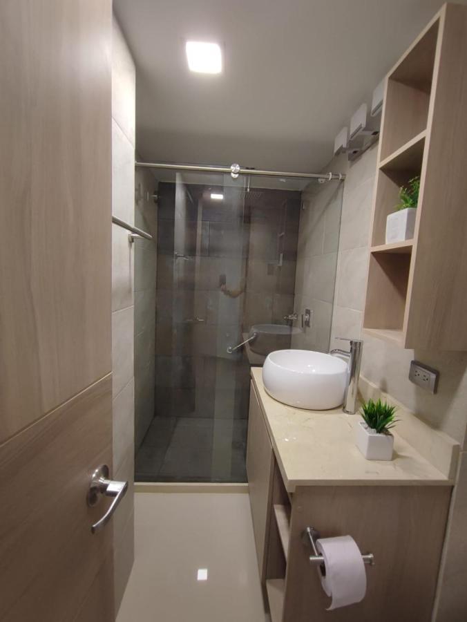 Moderno El Laguito Junto Al Mar 705 * Cartagena