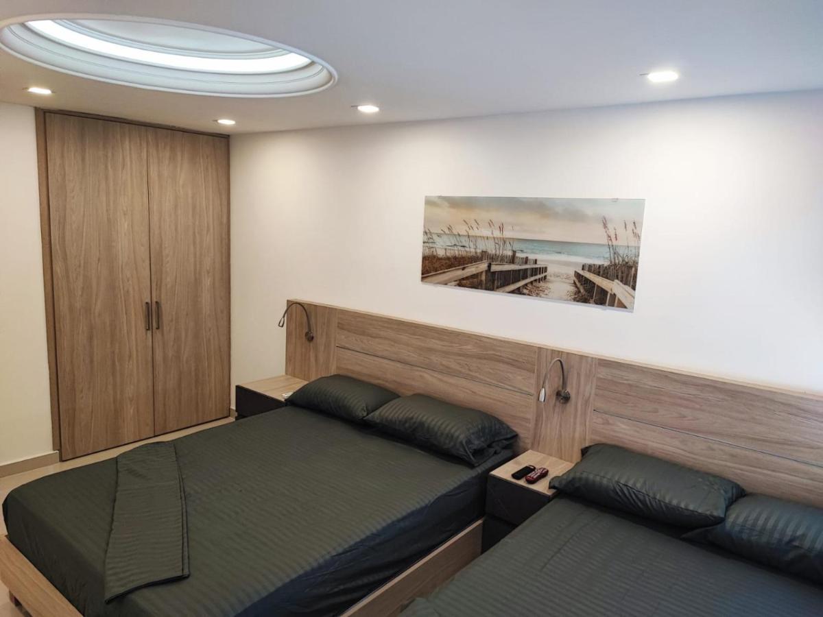 Moderno El Laguito Junto Al Mar 705