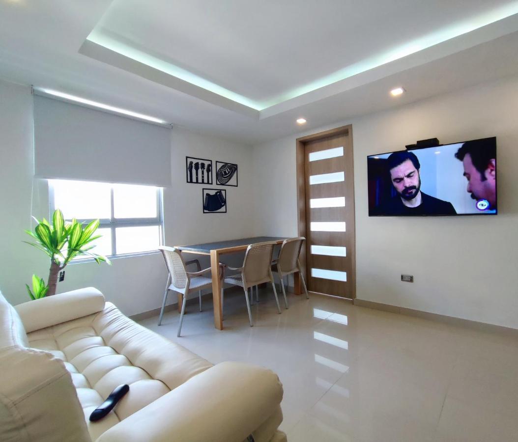 Moderno El Laguito Junto Al Mar 705 Apartamento